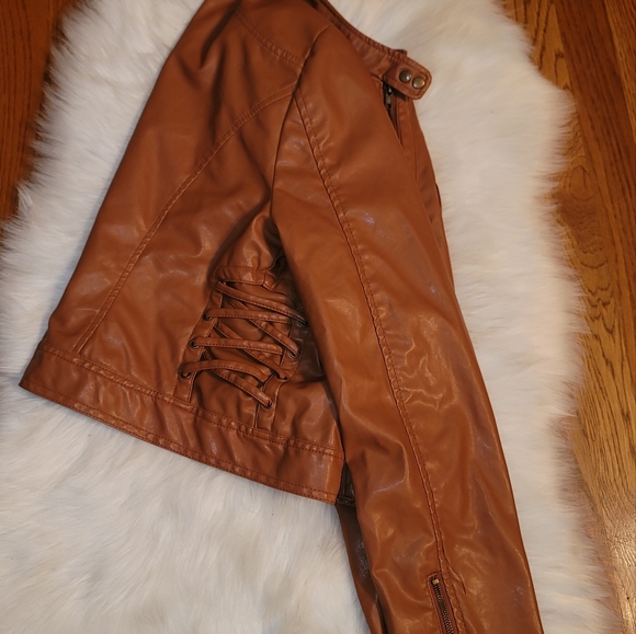 Fall Jacket Size XL - Picture 3 of 3